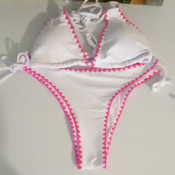not branded Other - Chic White and Pink Bikini for Stylish Swim